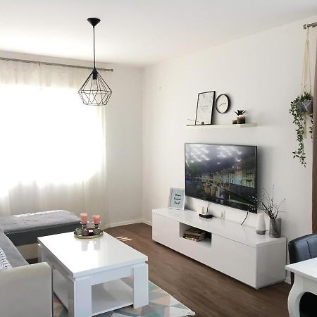 Cozy And Charming Apt. Sarajevo Apartment ภายนอก รูปภาพ