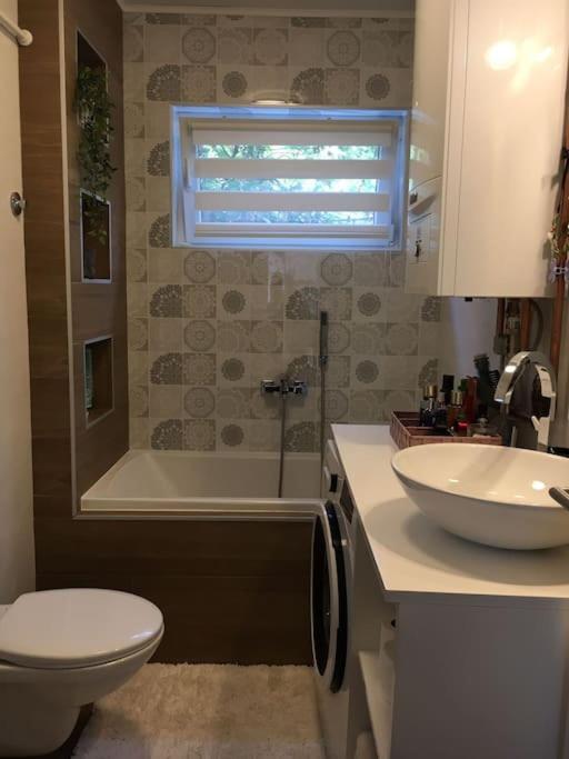 Cozy And Charming Apt. Sarajevo Apartment ภายนอก รูปภาพ