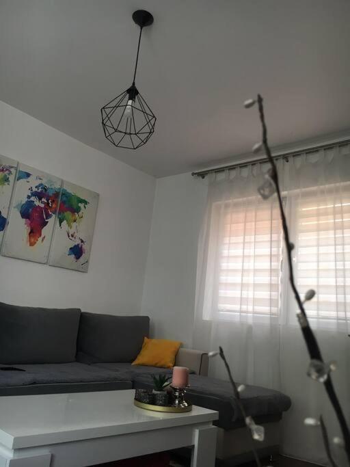 Cozy And Charming Apt. Sarajevo Apartment ภายนอก รูปภาพ