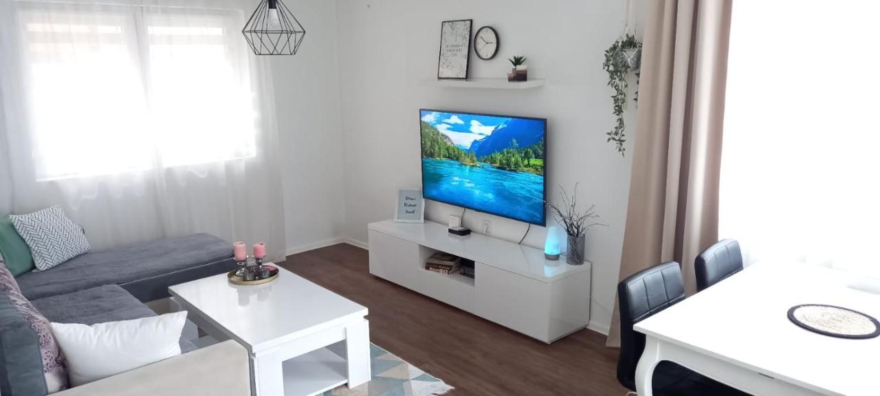 Cozy And Charming Apt. Sarajevo Apartment ภายนอก รูปภาพ