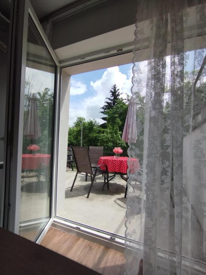 Cozy And Charming Apt. Sarajevo Apartment ภายนอก รูปภาพ